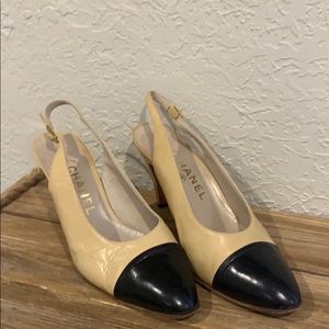 CHANEL heels